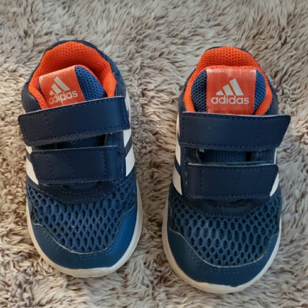 "SOLD"Toddler sneakers for @orianna_d2411